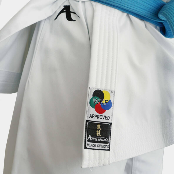 ARAWAZA Black Diamond - Rødt eller Blåt Premiere League  - Kata Karate gi - 12 oz. - WKF